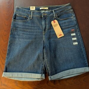 Levi's Women's Shaping Bermuda Shorts Size 18 NWT